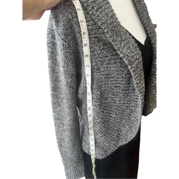 Dynamite Shawl Open Collar Cropped Cardigan Brand New! - Picture 8 of 14